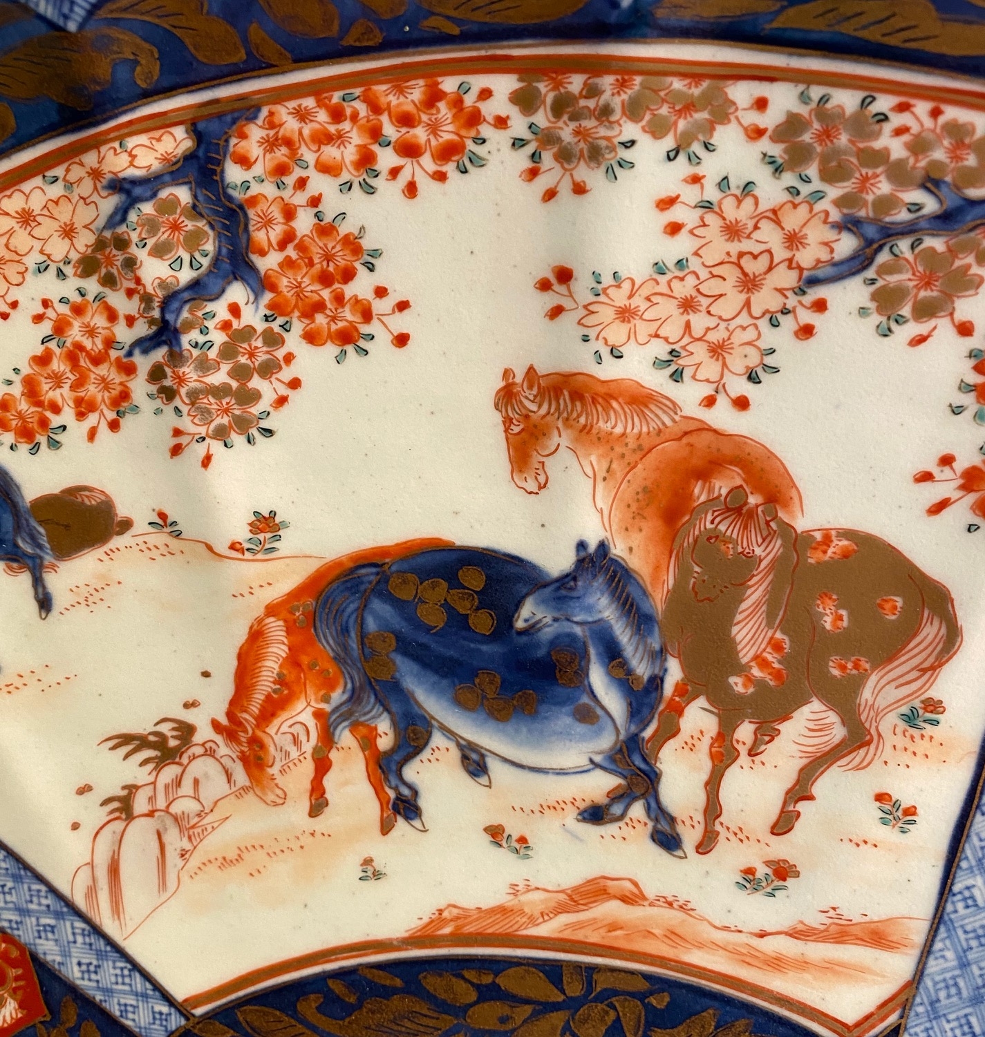 Vendu Japon, Arita, Trs Grand plat Imari, poque Meiji.