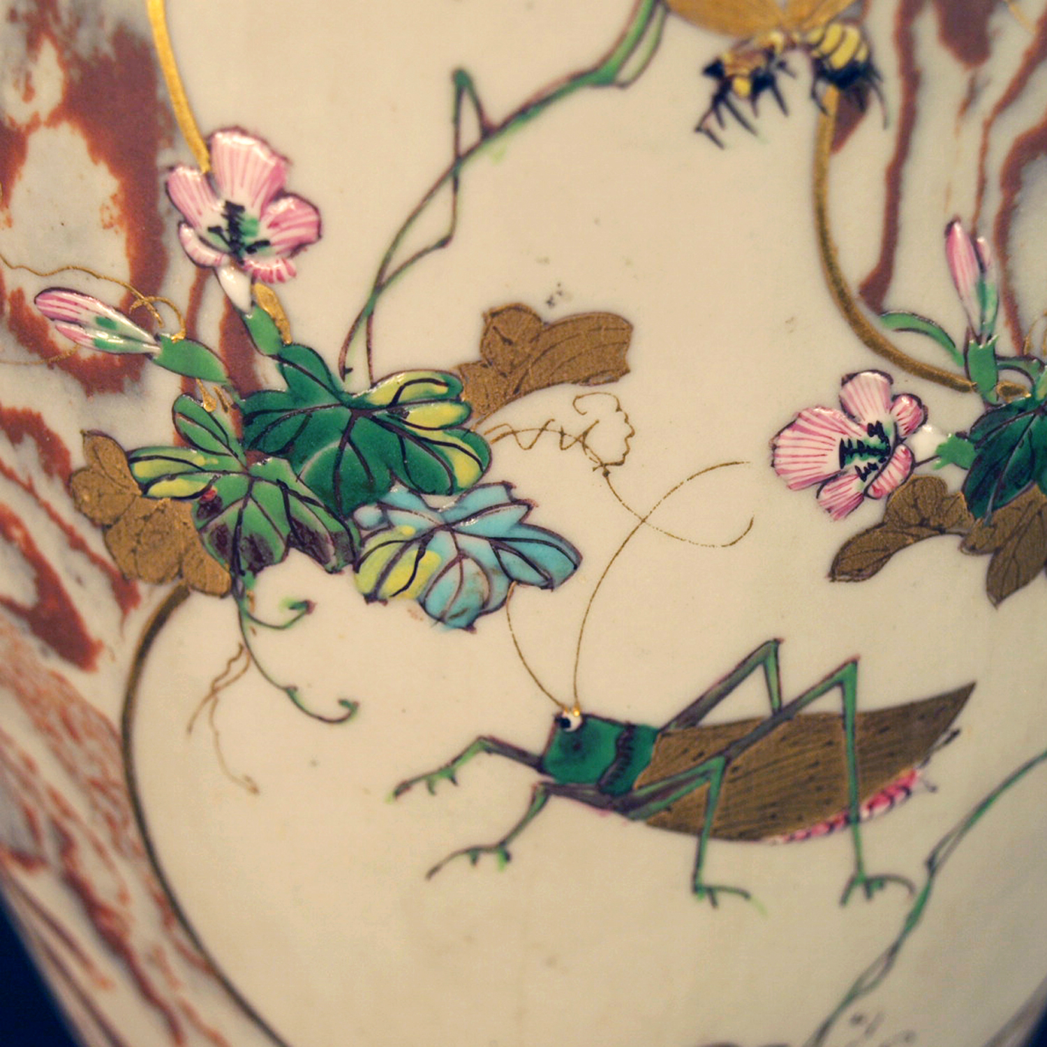 Japon, paire de vases marbrés et émaillés, Banko, époque Meiji.