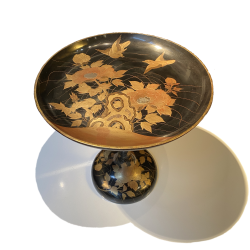 Vendu, Japon, Takatsuki en laque (plateau à pied central), 19e siècle