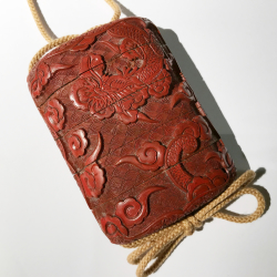 Vendu / Sold Inro en laque rouge tsuishu, Japon époque Edo
