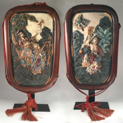 Japon, Kyoto Satsuma, Paire de plaques murales par Eizan Kawamoto, vers 1900