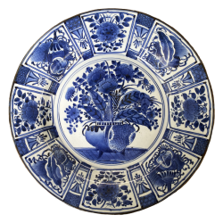 Japan, grand plat blanc, Arita, époque Edo.