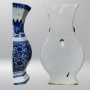 Chine, Vase mural en porcelaine, 18me sicle.