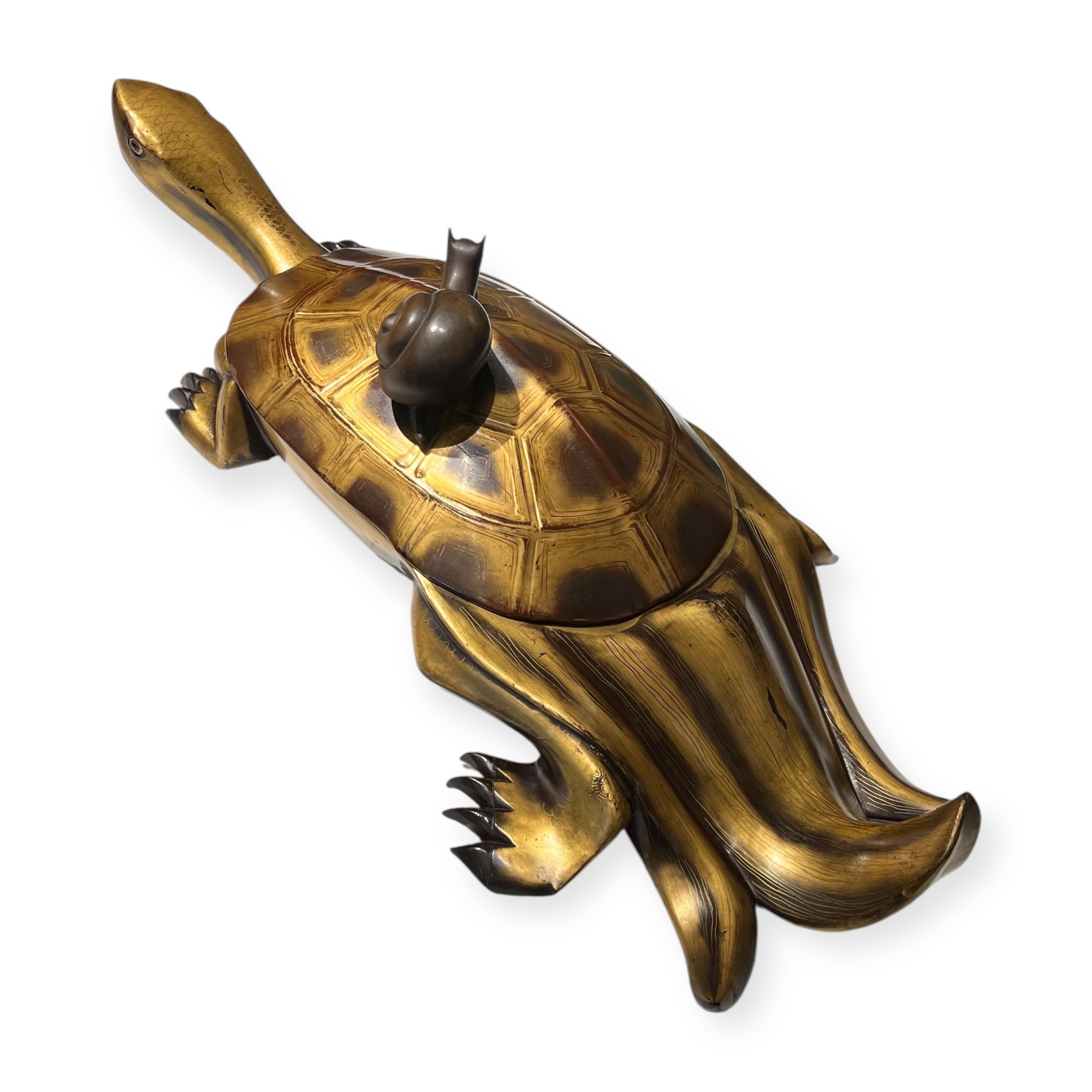 Bote  confiserie japonaise en laque, en forme de tortue, XIXe sicle