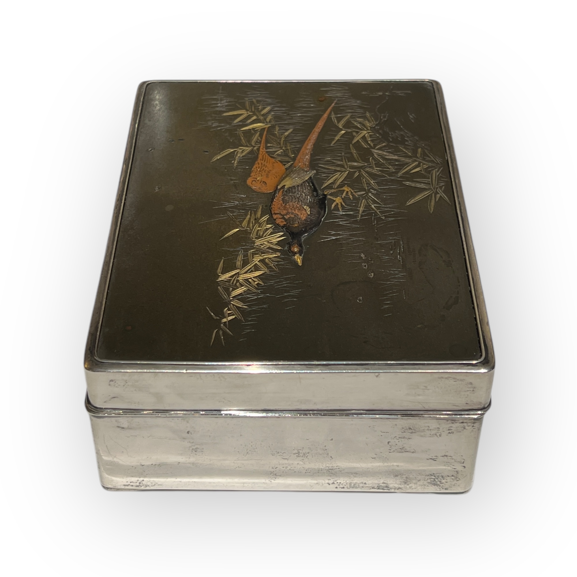 Boite signe Katsutoshi Koku, Japon, poque Meiji 1868 -1912