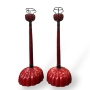 Japon  Paire de bougeoirs shokudai en laque rouge profond, poque Meiji, XIXe sicle