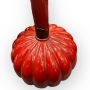 Japon  Paire de bougeoirs shokudai en laque rouge profond, poque Meiji, XIXe sicle