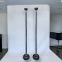 Japon  Paire de grands bougeoirs shokudai en laque noire, poque Meiji, XIXe sicle