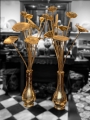 Trs grande paire de bouquets de fleurs en bois dor, Japon poque Taisho-Showa